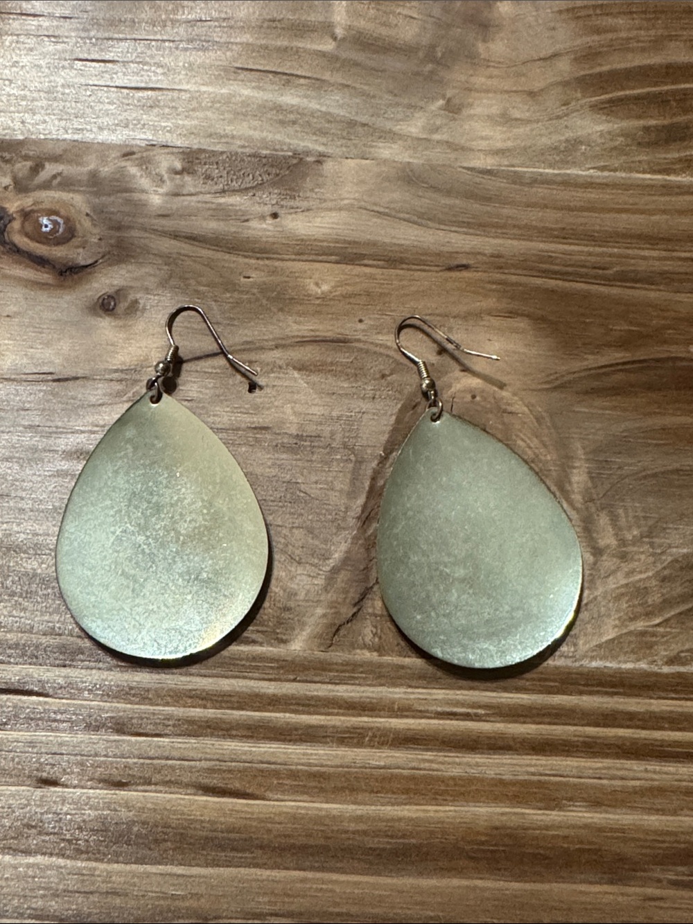 Teardrop Peacock Print Drop Earrings - Green Blue - Picture 3 of 3